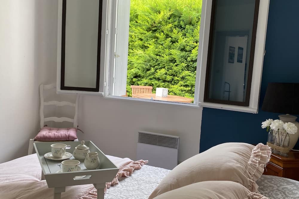 Photo of Bedroom in Vernantes