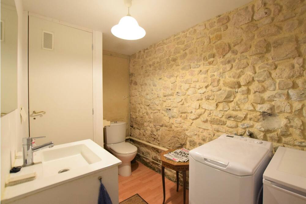 Photo of Bathroom in Maheru