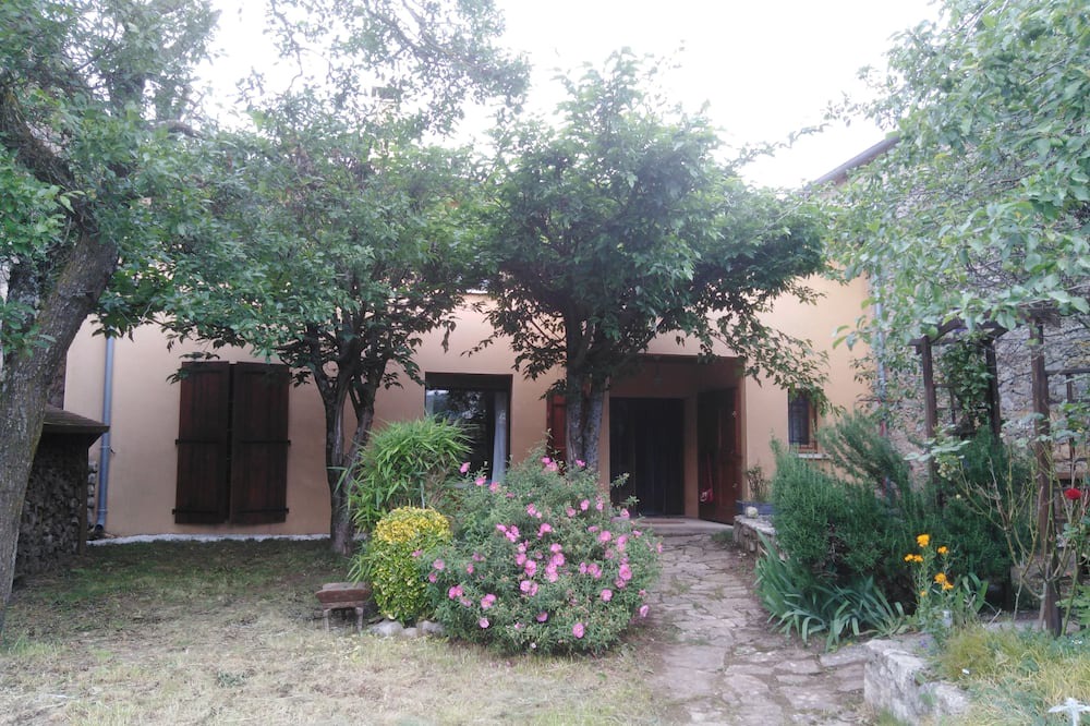 Photo of Outdoor in Sainte-Eulalie-de-Cernon