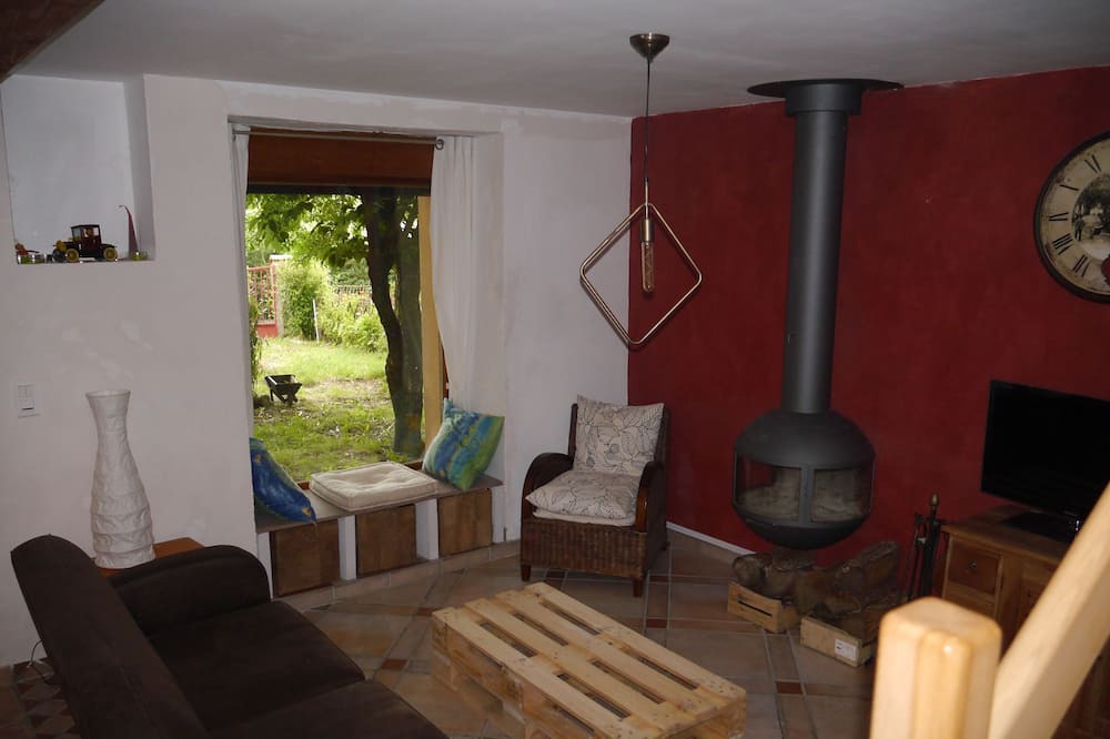 Photo of Livingroom in Sainte-Eulalie-de-Cernon