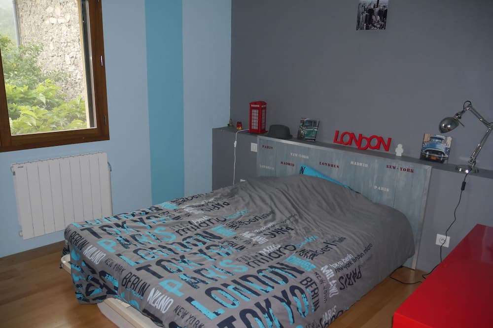 Photo of Bedroom in Sainte-Eulalie-de-Cernon