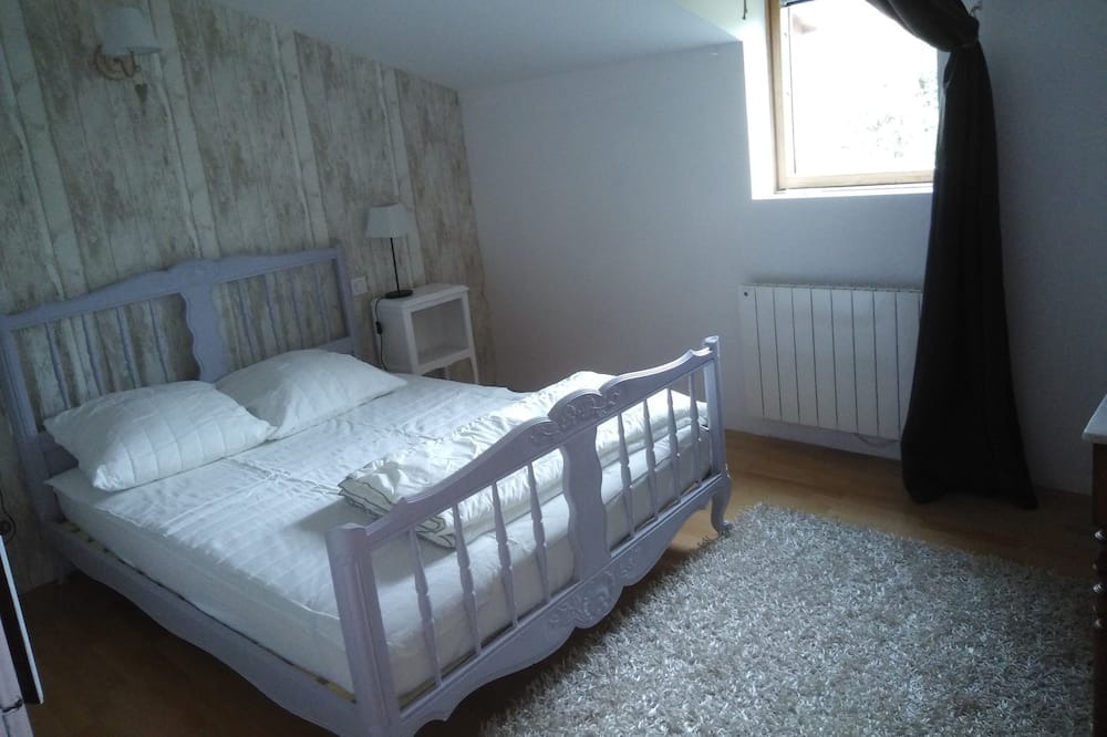 Photo of Bedroom in Sainte-Eulalie-de-Cernon