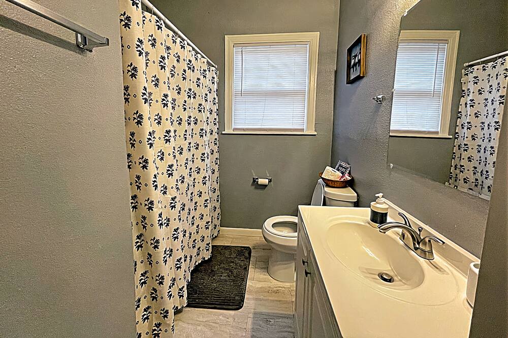 Photo of Bathroom in Highland Park