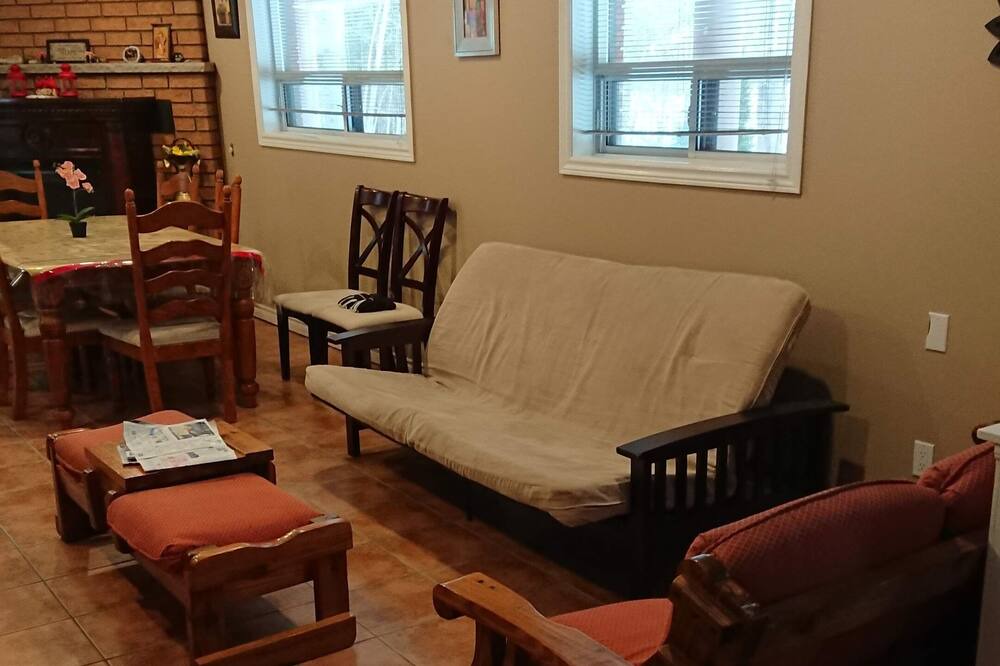 Photo of Livingroom in Lafontaine