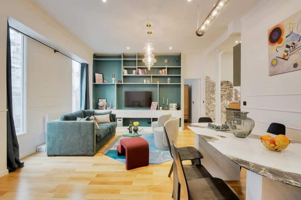 Photo of Livingroom in Arsenal