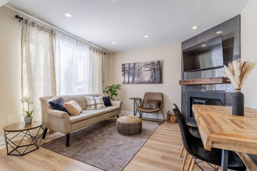 Photo of Livingroom in Hamilton