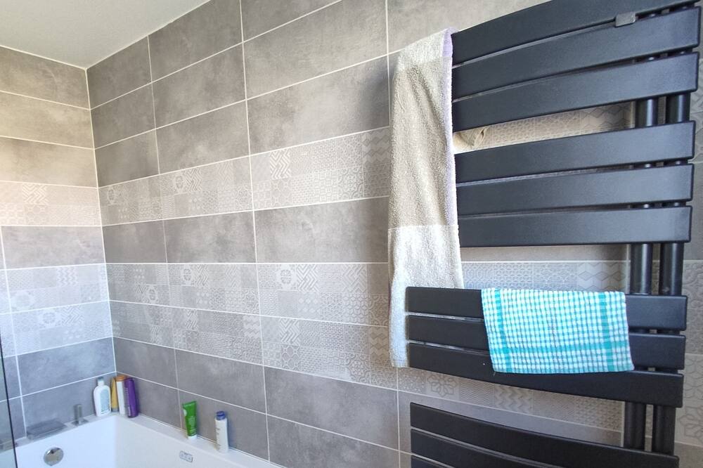 Photo of Bathroom in Peyssies
