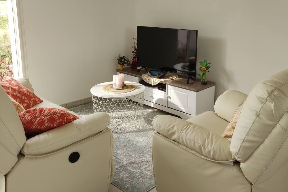 Photo of Livingroom in Peyssies