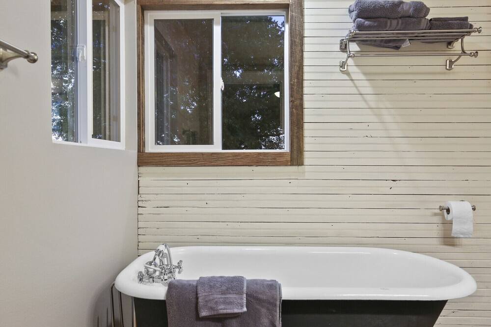 Photo of Bathroom in Ennis