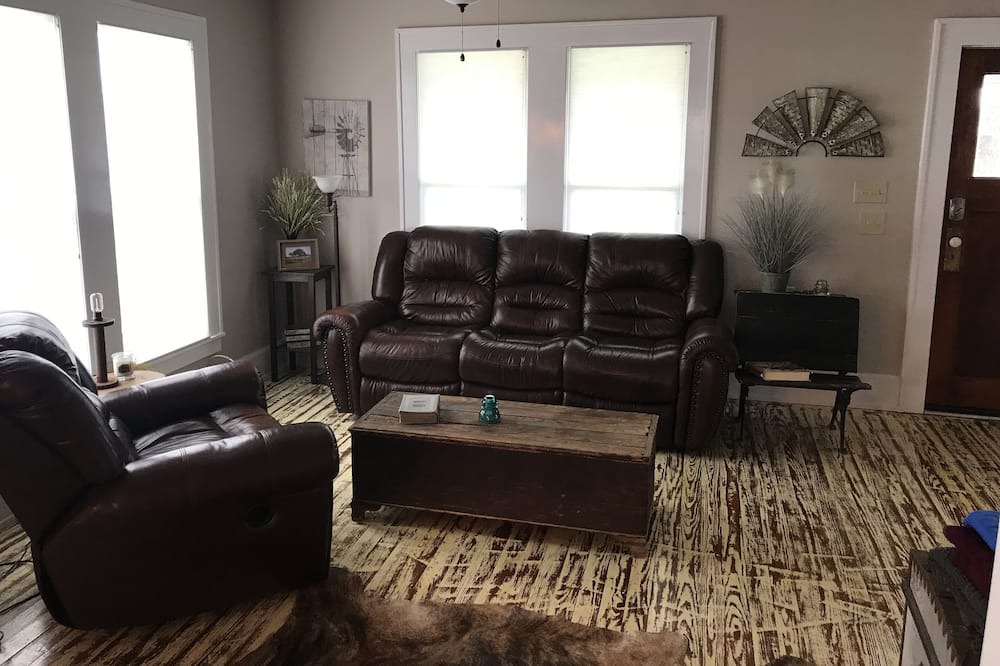 Photo of Livingroom in Ennis