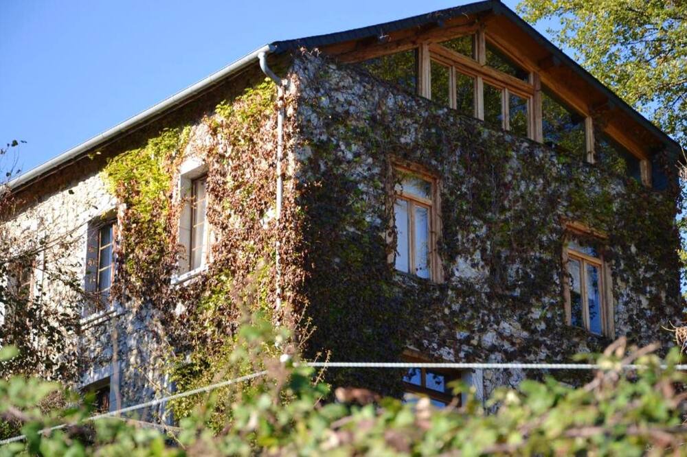 Photo of Outdoor in Gembrie