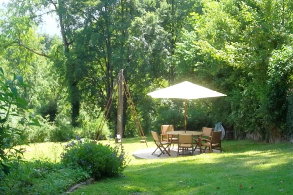 Photo of Outdoor in Gembrie