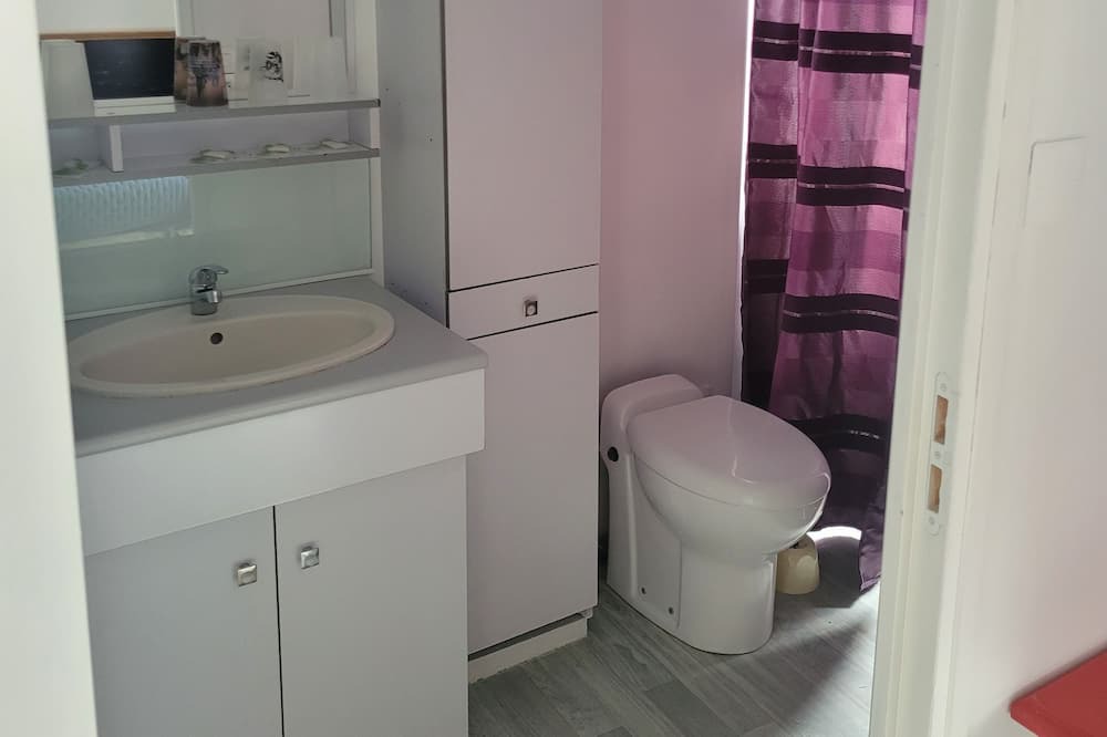 Photo of Bathroom in La Guerche-de-Bretagne