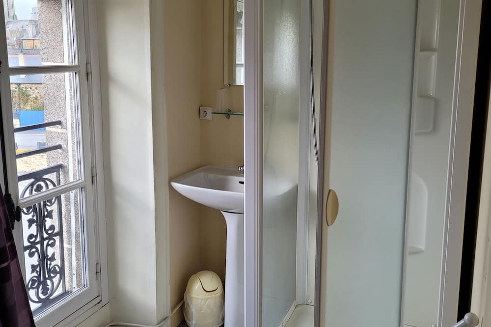 Photo of Bathroom in La Guerche-de-Bretagne