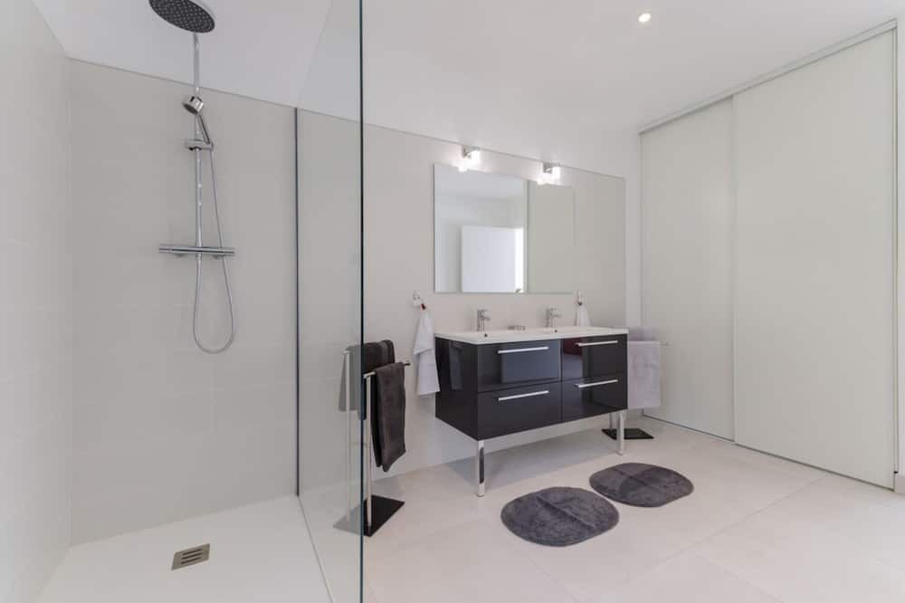 Photo of Bathroom in Saint-Lye