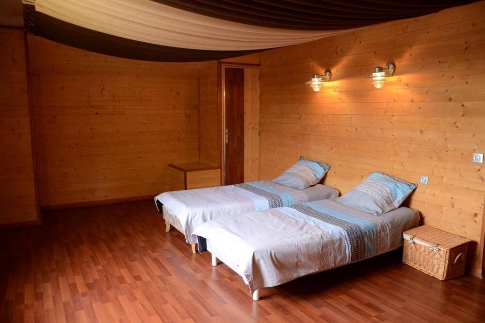 Photo of Bedroom in Piney