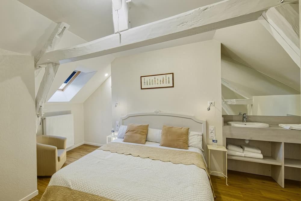 Photo of Bedroom in Mesnil-Saint-Pere