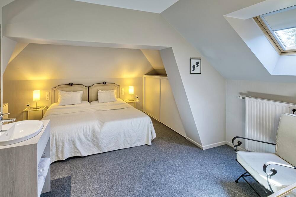 Photo of Bedroom in Mesnil-Saint-Pere