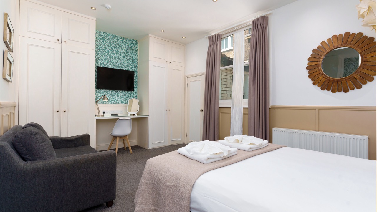 Photo of Bedroom in Warwick