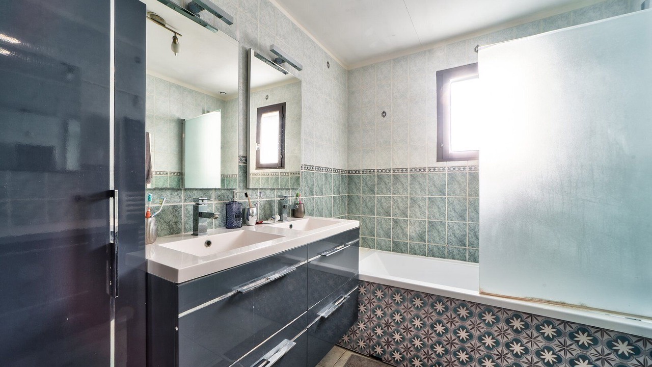 Photo of Others in Marly