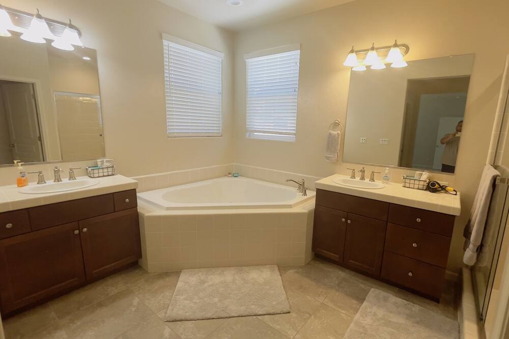 Photo of Bathroom in Clovis