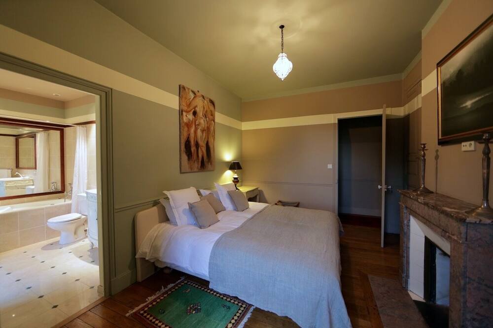 Photo of Bedroom in Gy-les-Nonains