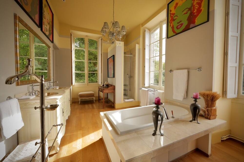 Photo of Bathroom in Gy-les-Nonains
