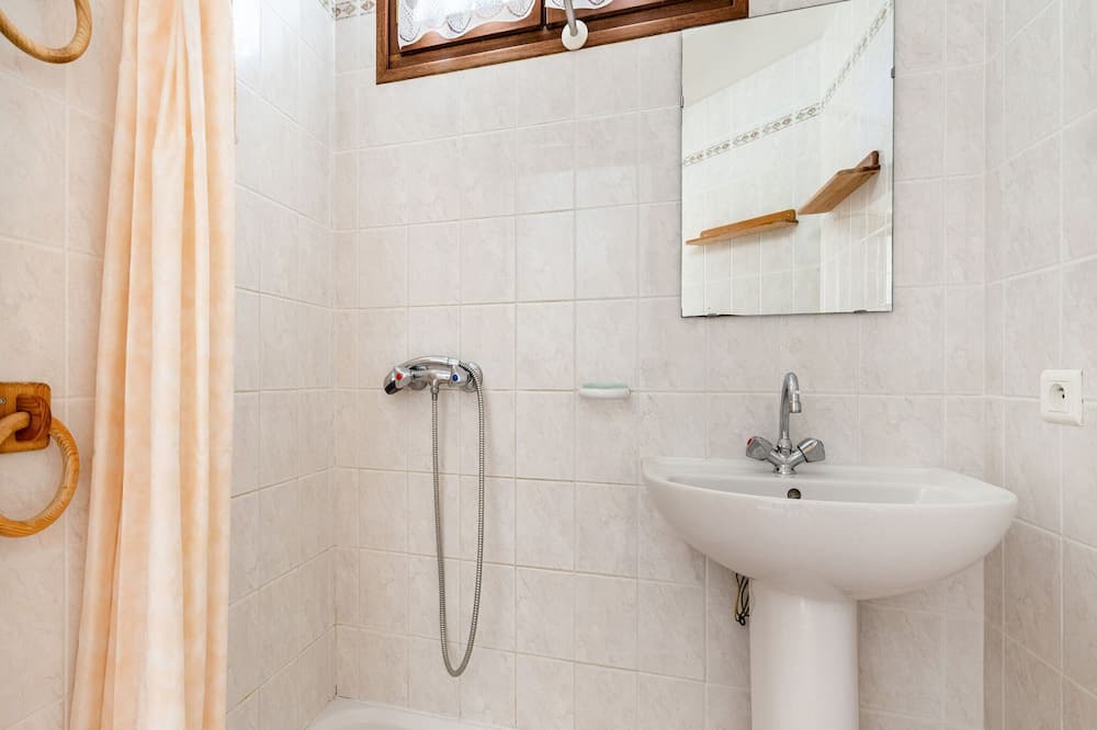 Photo of Bathroom in Minerve