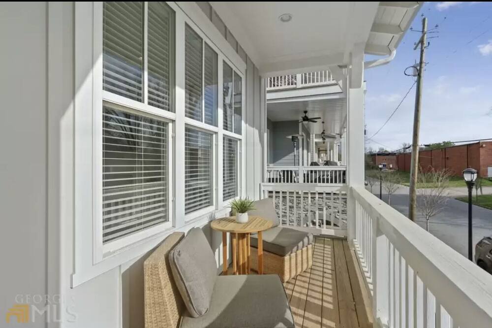 Photo of Patio Balcony in Westside