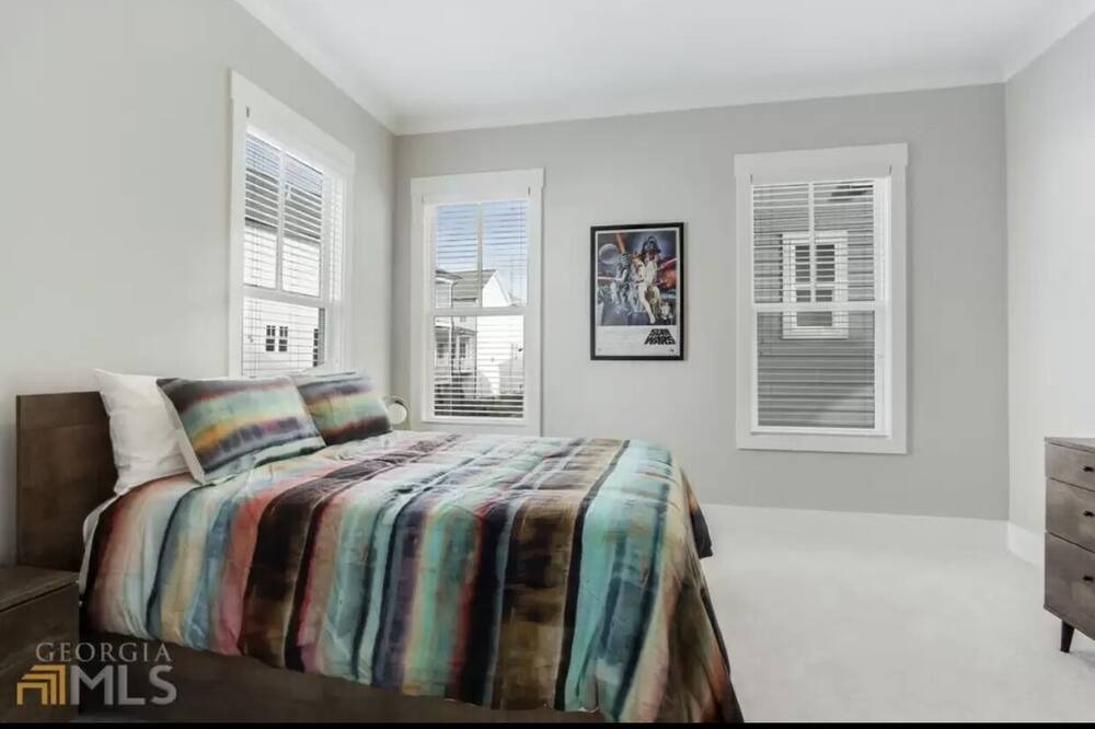 Photo of Bedroom in Westside