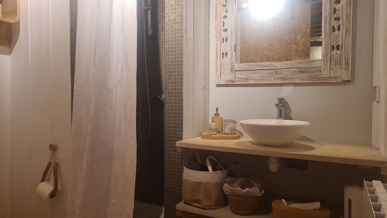 Photo of Bathroom in Asques