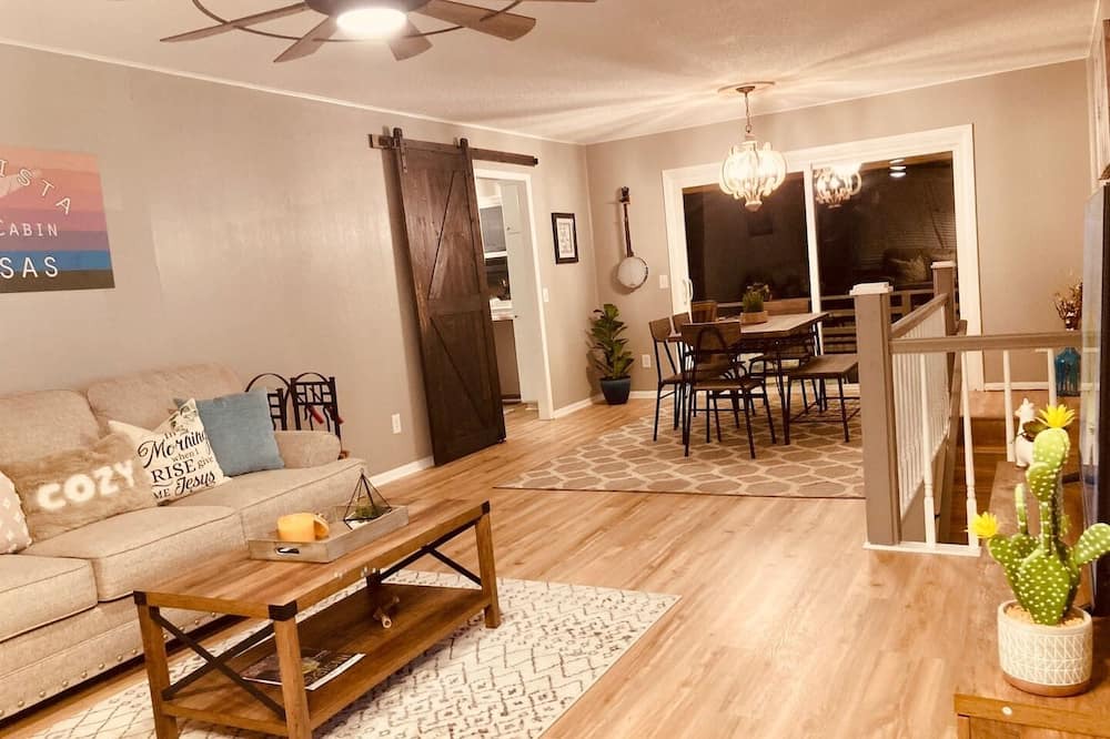 Photo of Livingroom in Bella Vista