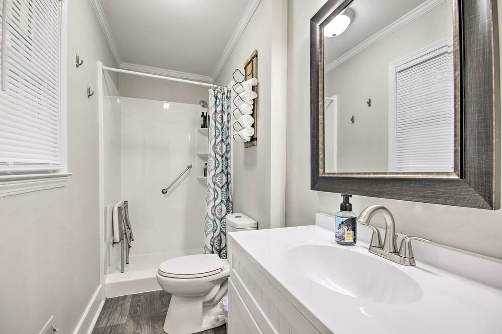 Photo of Bathroom in National Hills