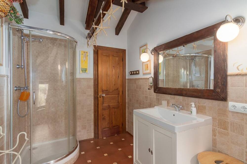 Photo of Bathroom in Escobedo de Camargo