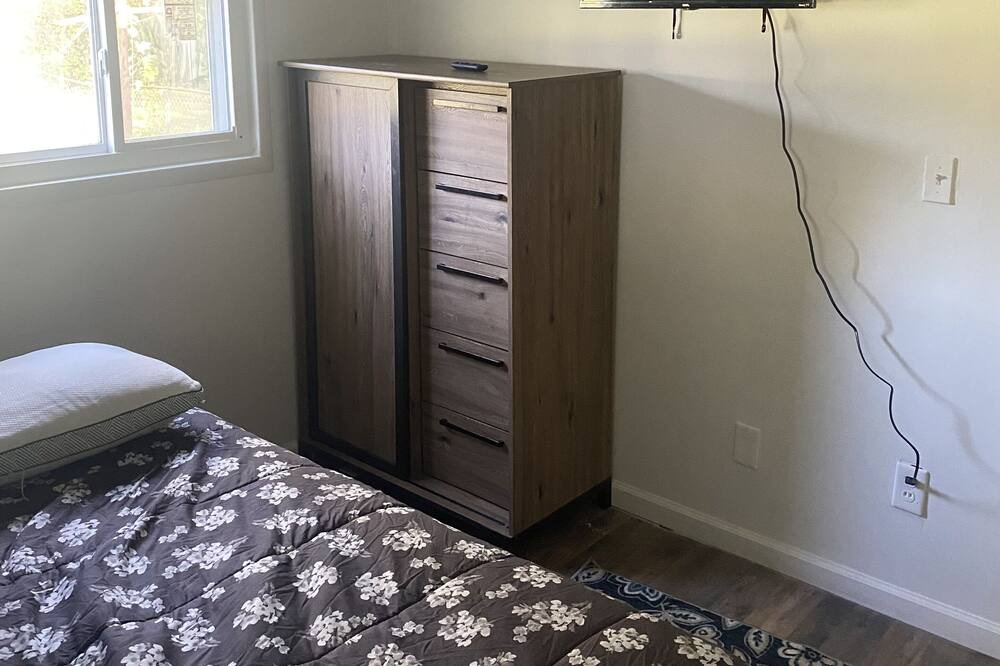Photo of Bedroom in Cahokia
