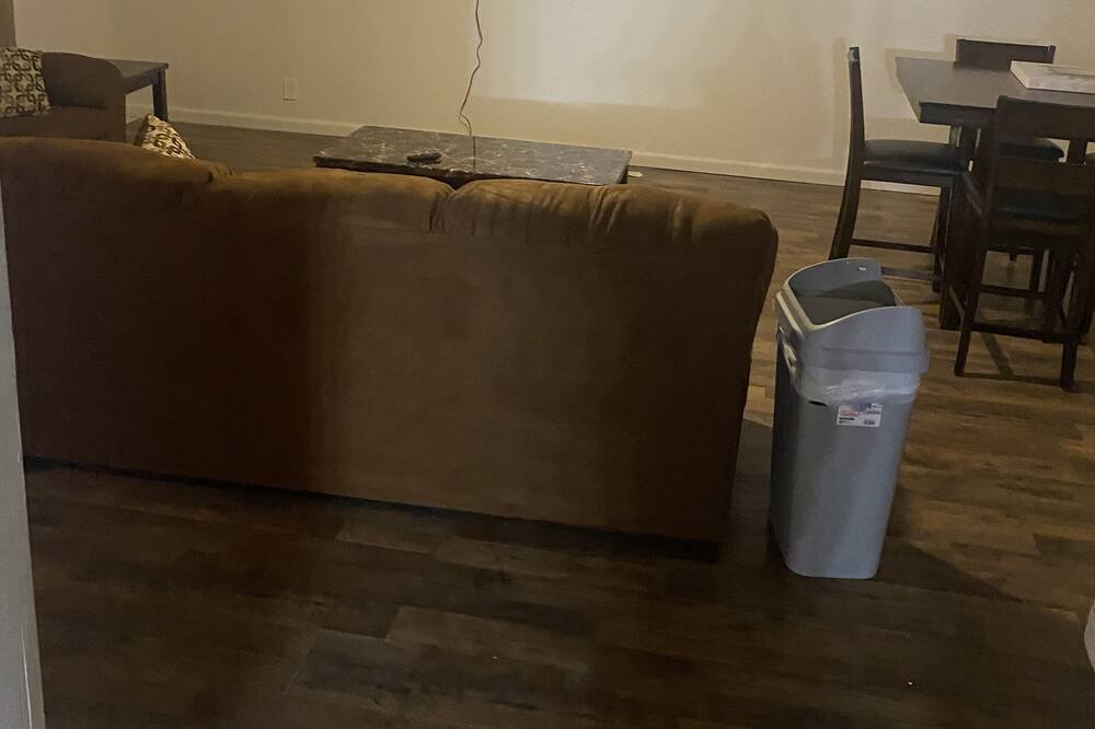 Photo of Livingroom in Cahokia