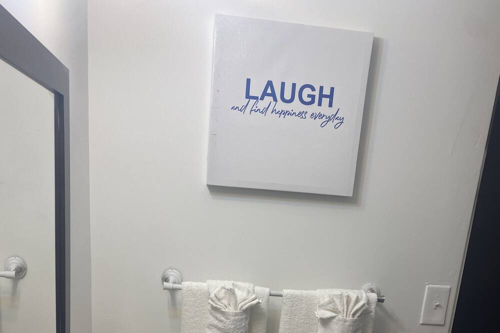 Photo of Bathroom in Cahokia