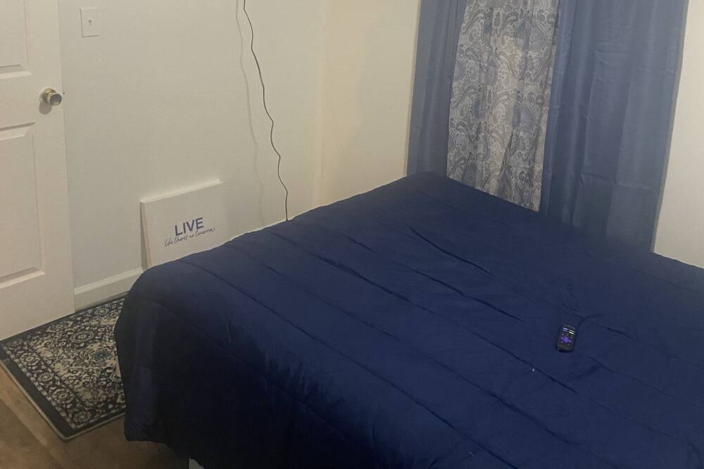 Photo of Bedroom in Cahokia
