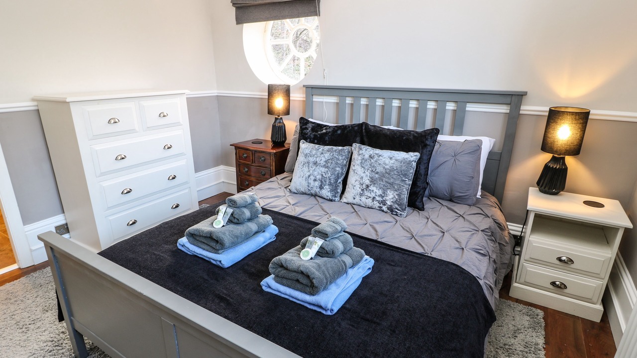 Photo of Others in Hepworth