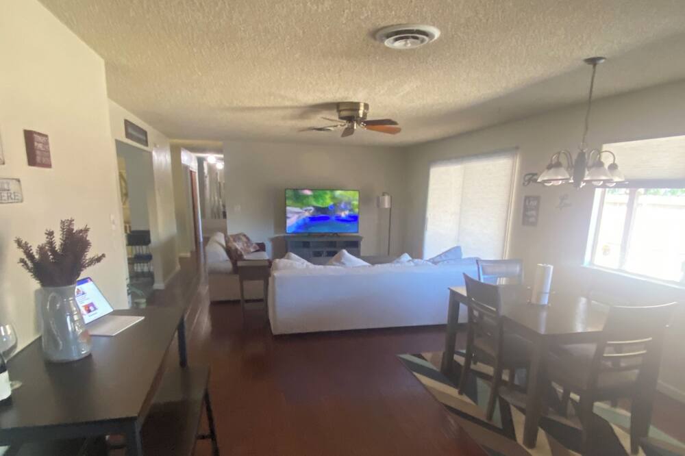 Photo of Bedroom in Oakdale