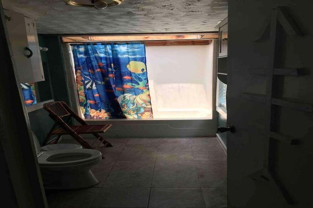 Photo of Bathroom in Barrett