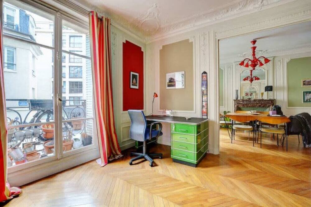 Photo of Bedroom in Val-de-Grace