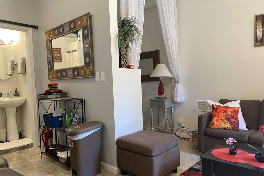 Photo of Livingroom in Mableton