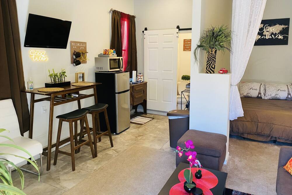 Photo of Livingroom in Mableton