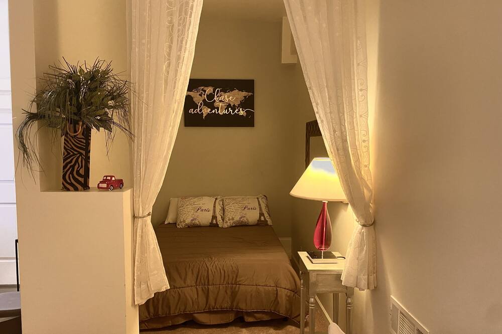 Photo of Bedroom in Mableton