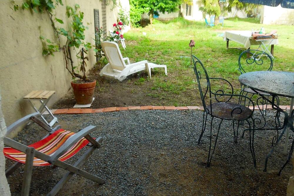 Photo of Outdoor in Courchamps