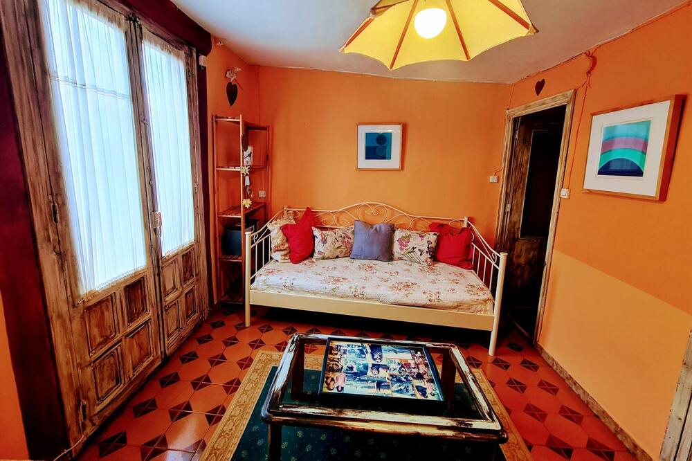 Photo of Livingroom in Old Town