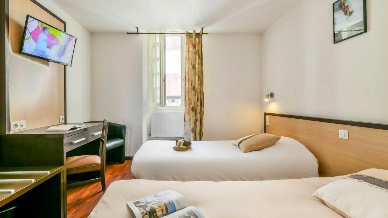 Photo of Bedroom in Navarrenx