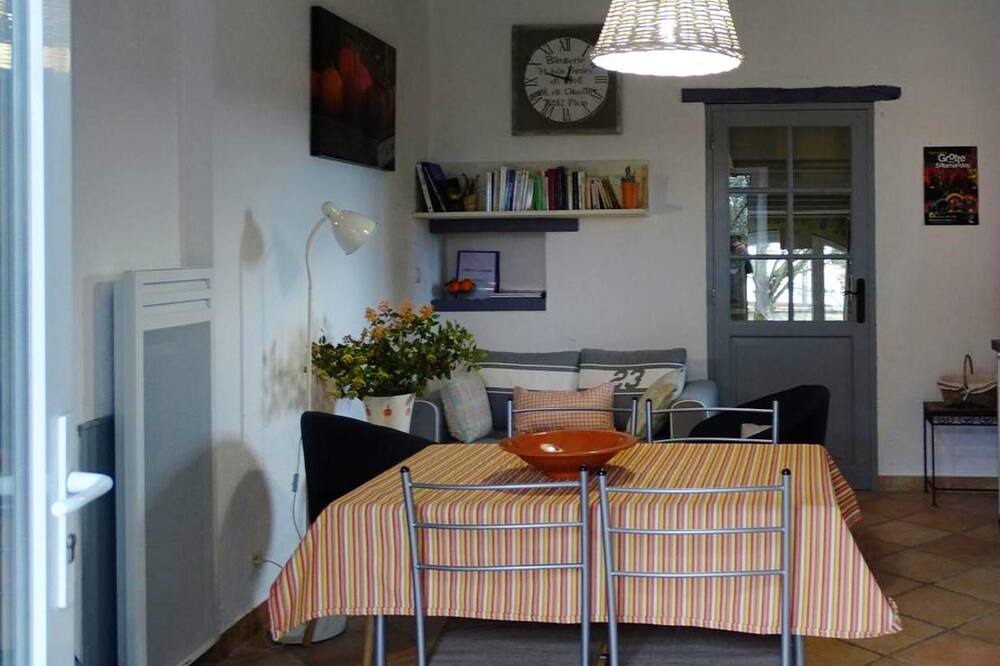 Photo of Livingroom in Cardet