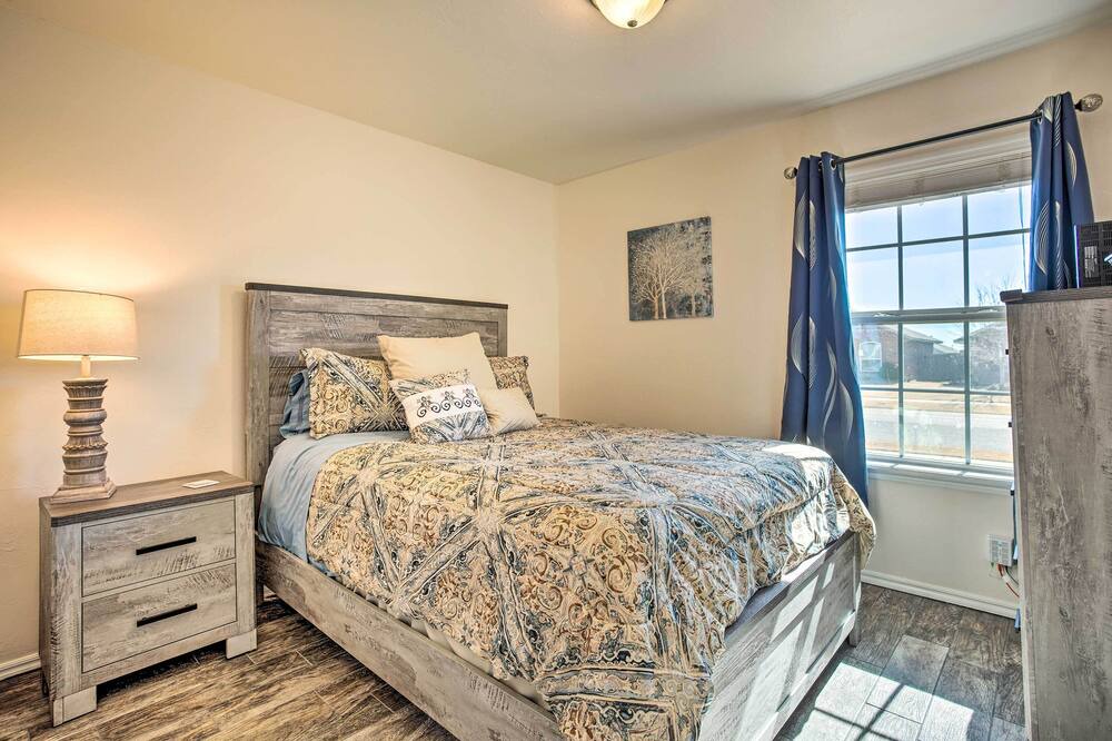 Photo of Bedroom in Moore